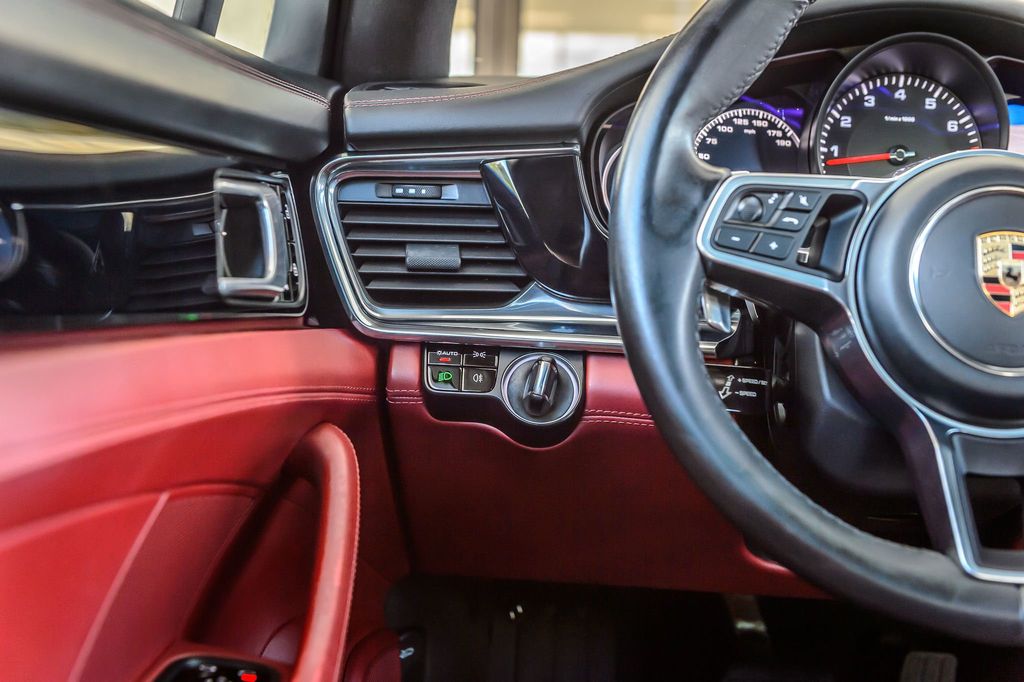 2020 Porsche Panamera PANAMERA - WHITE ON RED LEATHER - NAV - PANO ROOF - BLUETOOTH - 22901827 - 25