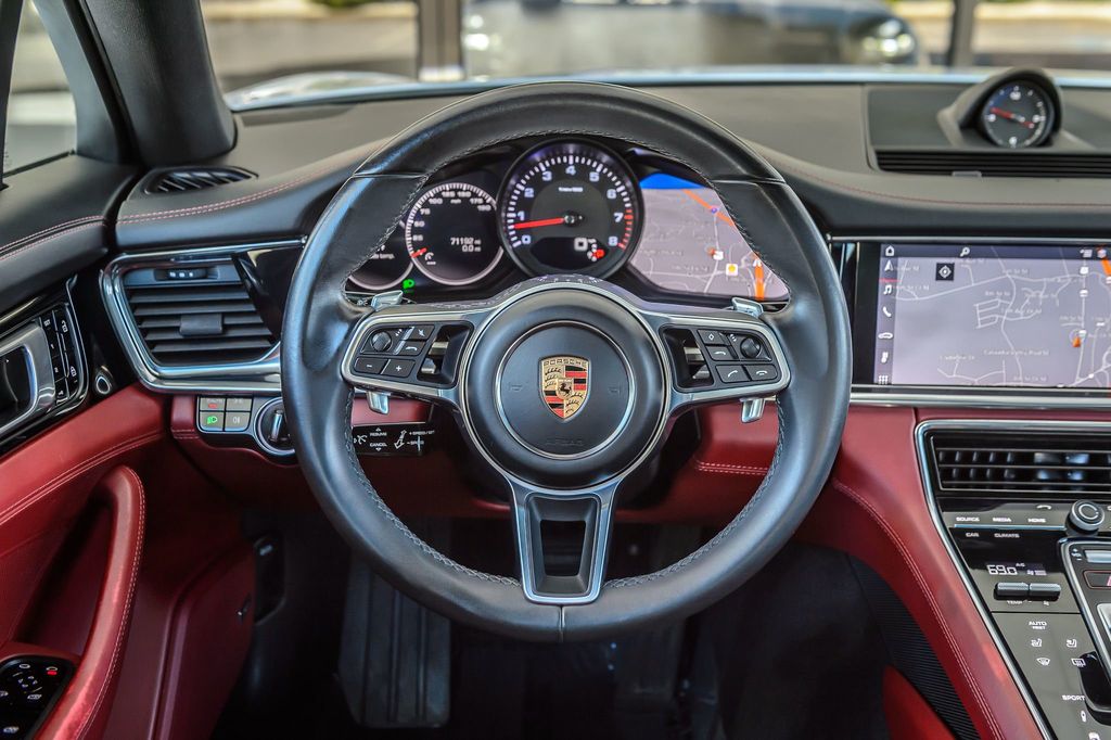2020 Porsche Panamera PANAMERA - WHITE ON RED LEATHER - NAV - PANO ROOF - BLUETOOTH - 22901827 - 27