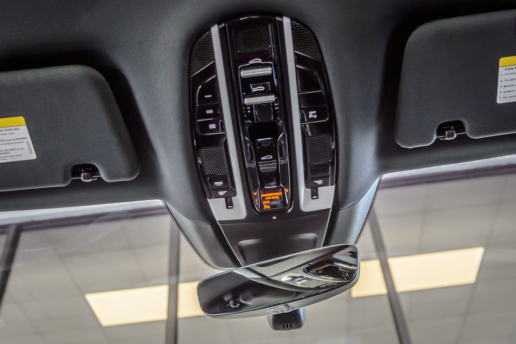 2020 Porsche Panamera PANAMERA - WHITE ON RED LEATHER - NAV - PANO ROOF - BLUETOOTH - 22901827 - 33