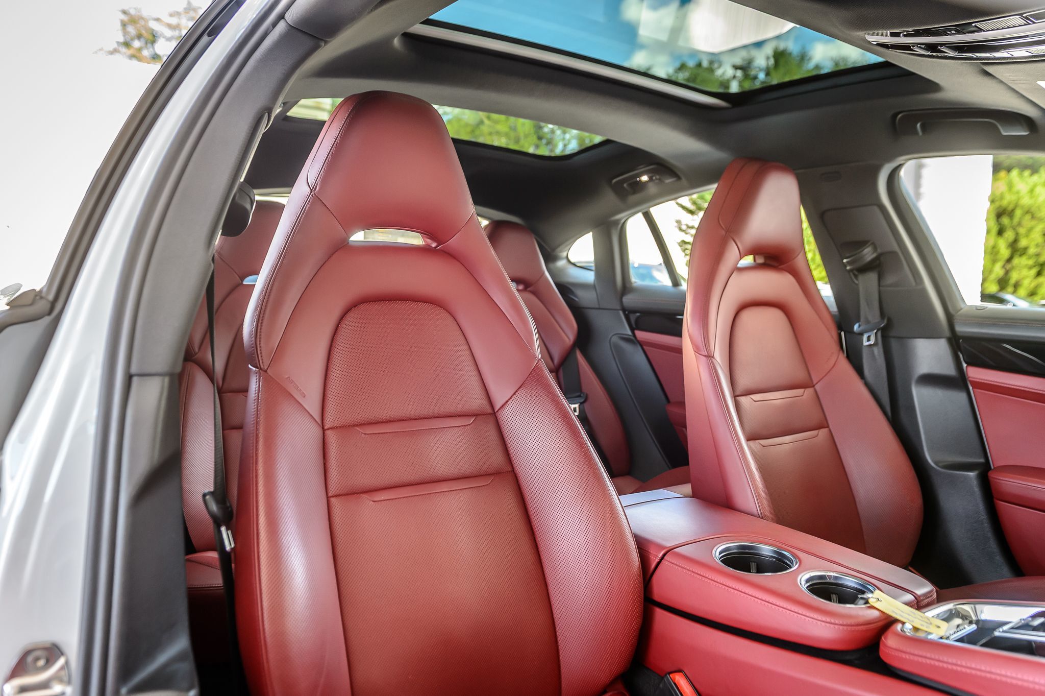 2020 Porsche Panamera 4 photo 34