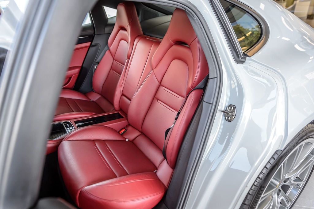 2020 Porsche Panamera PANAMERA - WHITE ON RED LEATHER - NAV - PANO ROOF - BLUETOOTH - 22901827 - 39