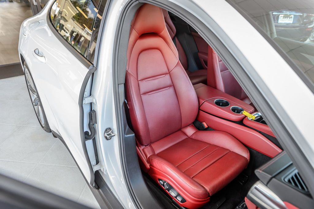 2020 Porsche Panamera PANAMERA - WHITE ON RED LEATHER - NAV - PANO ROOF - BLUETOOTH - 22901827 - 41