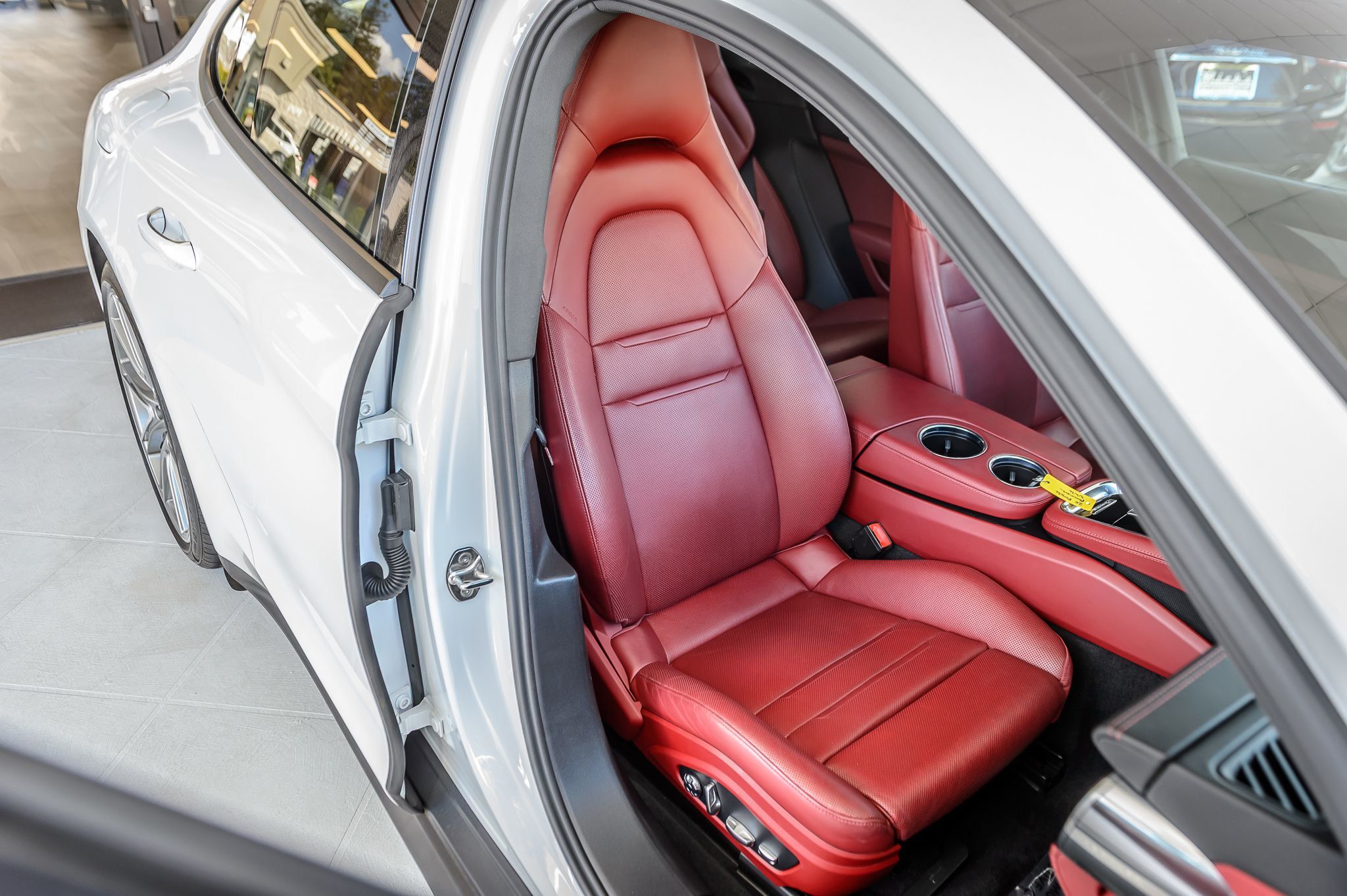2020 Porsche Panamera 4 photo 41