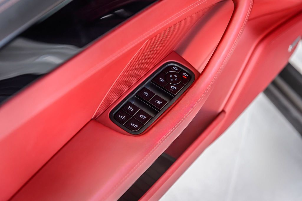 2020 Porsche Panamera PANAMERA - WHITE ON RED LEATHER - NAV - PANO ROOF - BLUETOOTH - 22901827 - 47