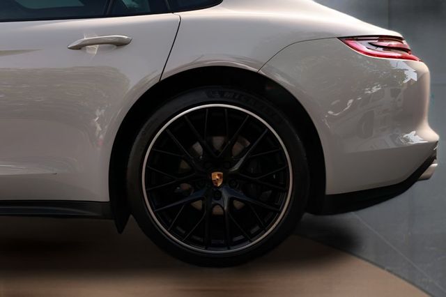 2020 Porsche Panamera RWD - 23034843 - 9