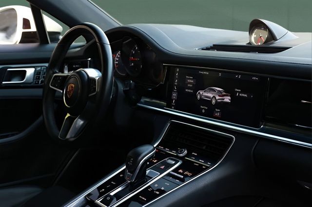 2020 Porsche Panamera RWD - 23034843 - 25