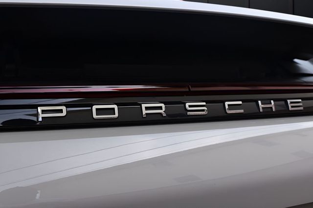 2020 Porsche Panamera RWD - 23034843 - 36