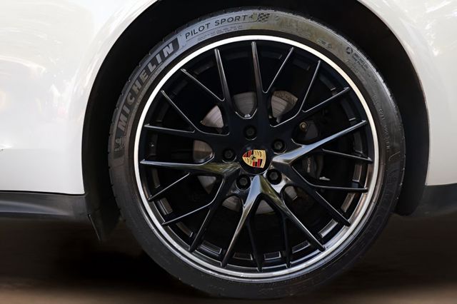 2020 Porsche Panamera RWD - 23034843 - 41