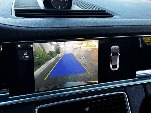 2020 Porsche Panamera RWD - 22964952 - 16