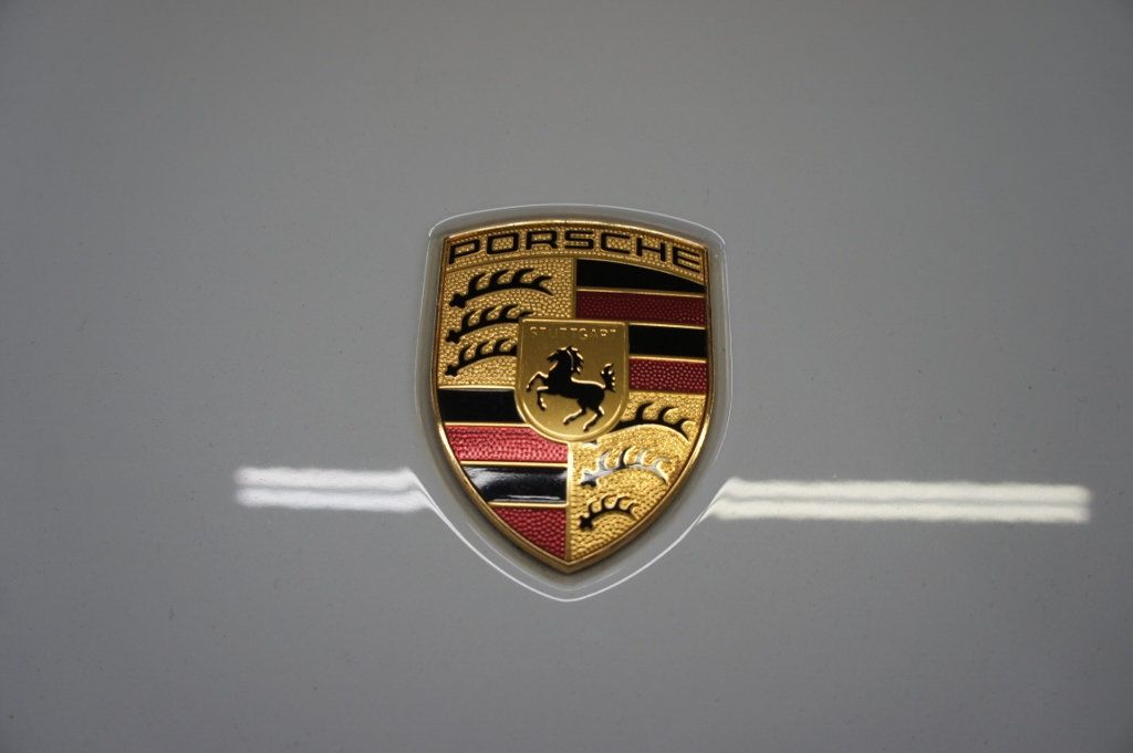 2020 Porsche Taycan 1-Owner, Low Mileage, Immaculate! - 23004436 - 16