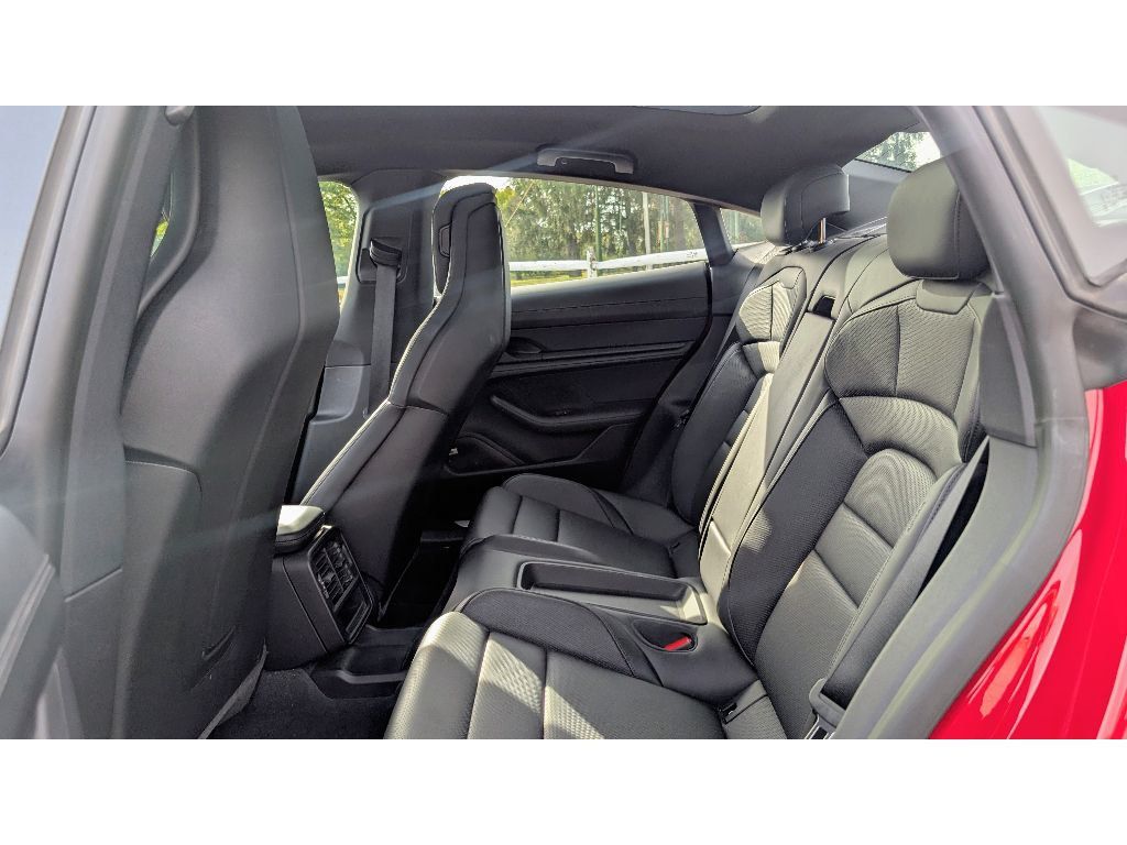 2020 Porsche Taycan 4S photo 18