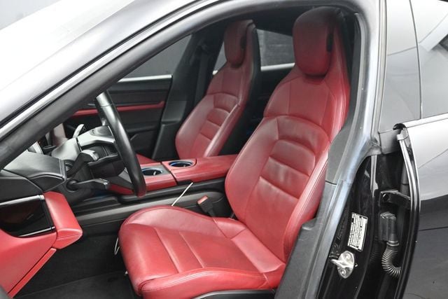 2020 Porsche Taycan 4S Sedan - 23046112 - 4
