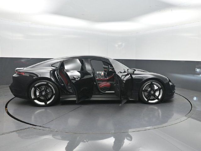 2020 Porsche Taycan 4S Sedan - 23093660 - 37
