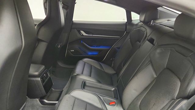 2020 Porsche Taycan 4S Sedan - 23094708 - 18