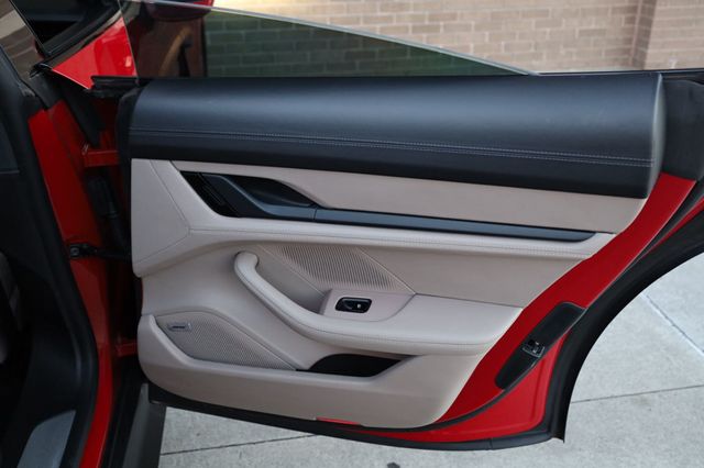2020 Porsche Taycan 4S Sedan w/93.4kWh and Premium Pkg! - 22938595 - 17