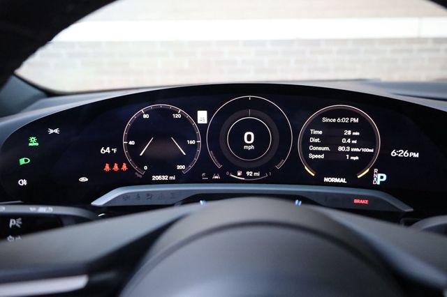 2020 Porsche Taycan 4S Sedan w/93.4kWh and Premium Pkg! - 22938595 - 33