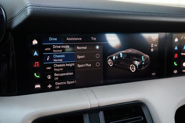 2020 Porsche Taycan 4S Sedan w/93.4kWh and Premium Pkg! - 22938595 - 35