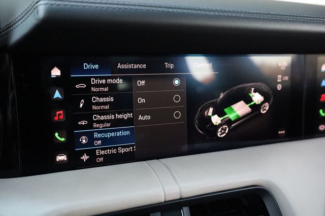 2020 Porsche Taycan 4S Sedan w/93.4kWh and Premium Pkg! - 22938595 - 37