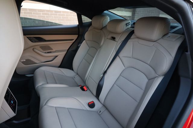 2020 Porsche Taycan 4S Sedan w/93.4kWh and Premium Pkg! - 22938595 - 7
