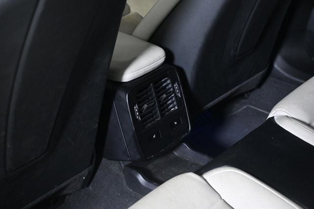 2020 Porsche Taycan Turbo - 22989217 - 19