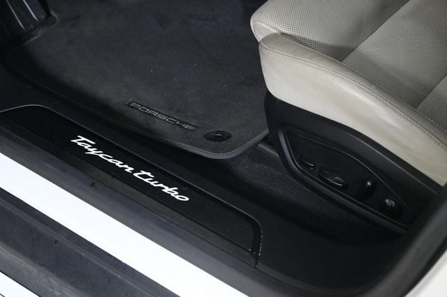 2020 Porsche Taycan Turbo - 22989217 - 21