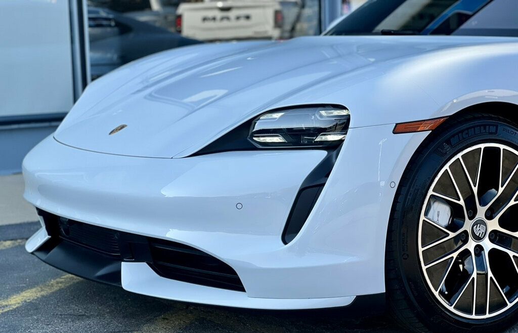 2020 Porsche Taycan Turbo Sedan - 23072250 - 11