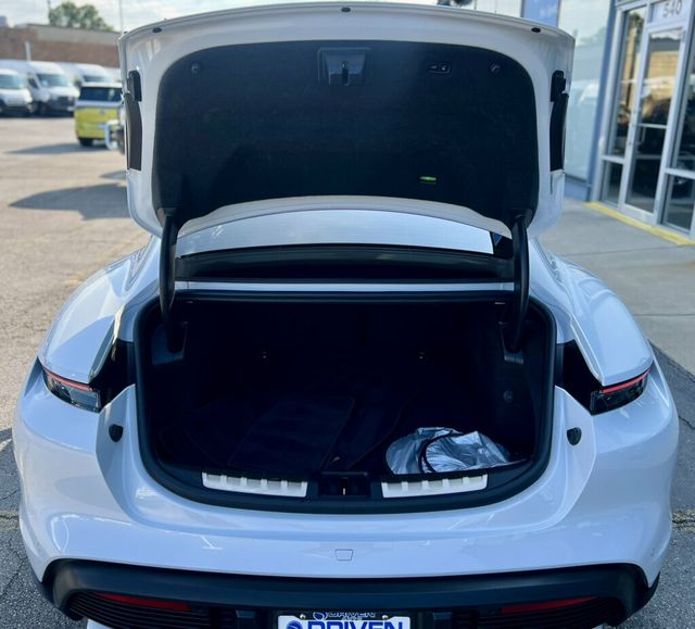 2020 Porsche Taycan Turbo Sedan - 23072250 - 13