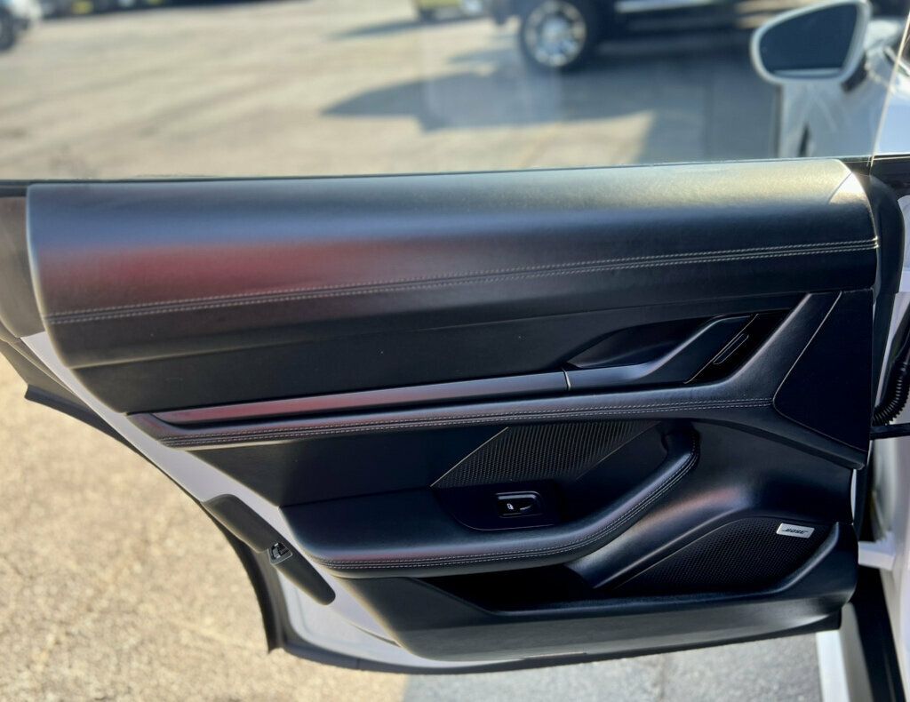 2020 Porsche Taycan Turbo Sedan - 23072250 - 22