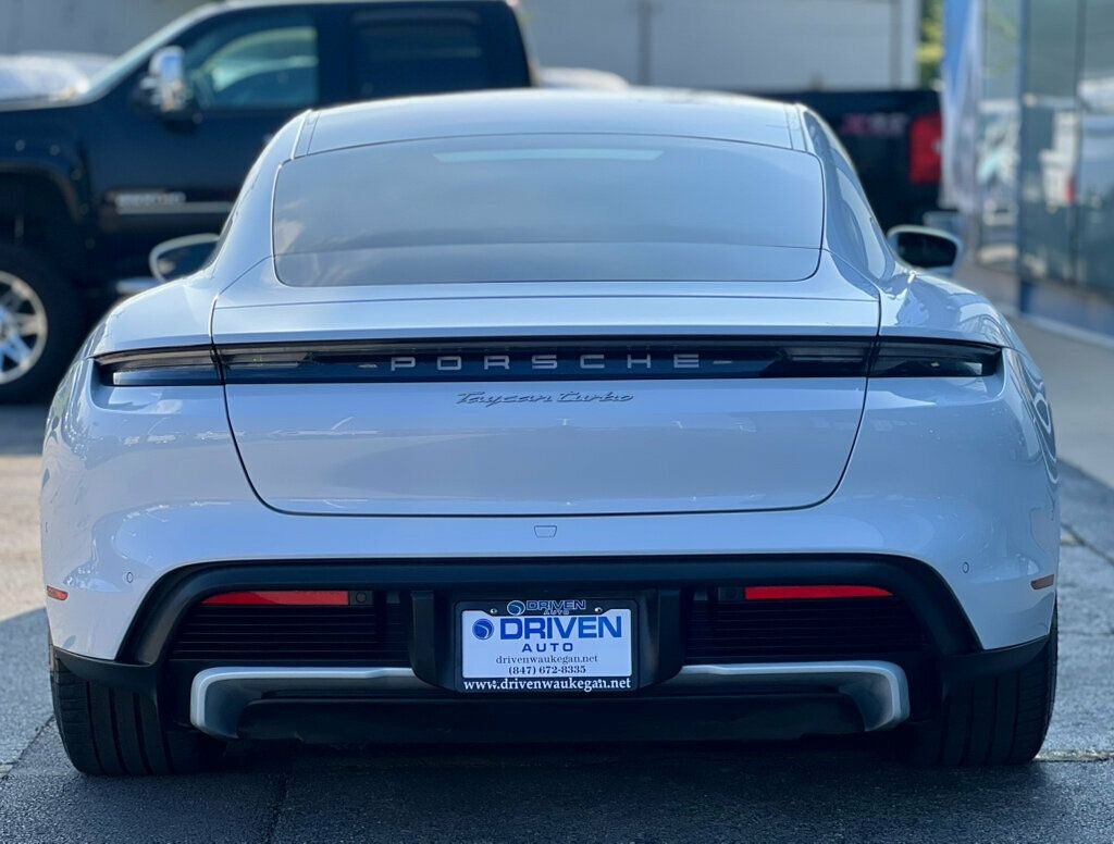 2020 Porsche Taycan Turbo Sedan - 23072250 - 3