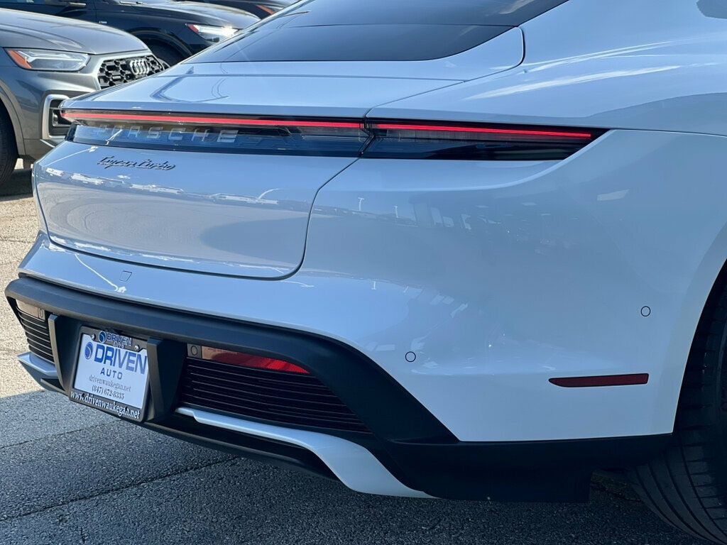 2020 Porsche Taycan Turbo Sedan - 23072250 - 8