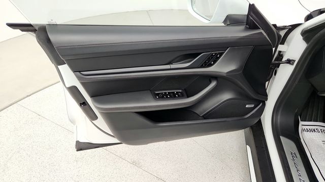 2020 Porsche Taycan Turbo Sedan w/ Premium Pkg, 21'' Wheels & Mobile Charger Connect - 22946645 - 10