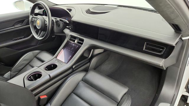2020 Porsche Taycan Turbo Sedan w/ Premium Pkg, 21'' Wheels & Mobile Charger Connect - 22946645 - 25