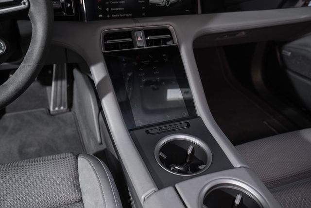 2020 Porsche Taycan Turbo S Sedan - 23024251 - 15