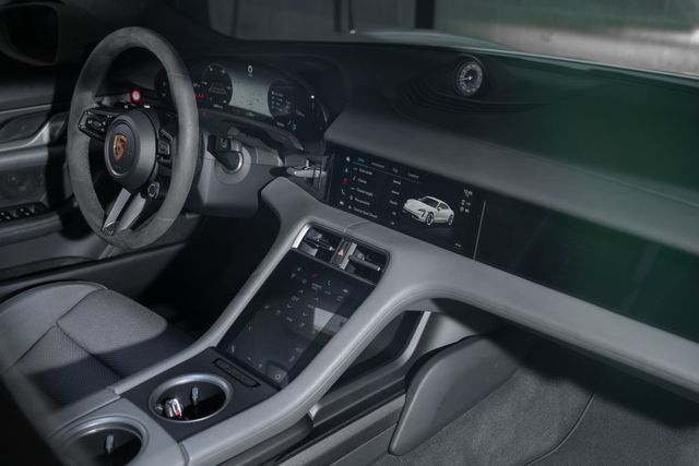 2020 Porsche Taycan Turbo S Sedan - 23024251 - 30