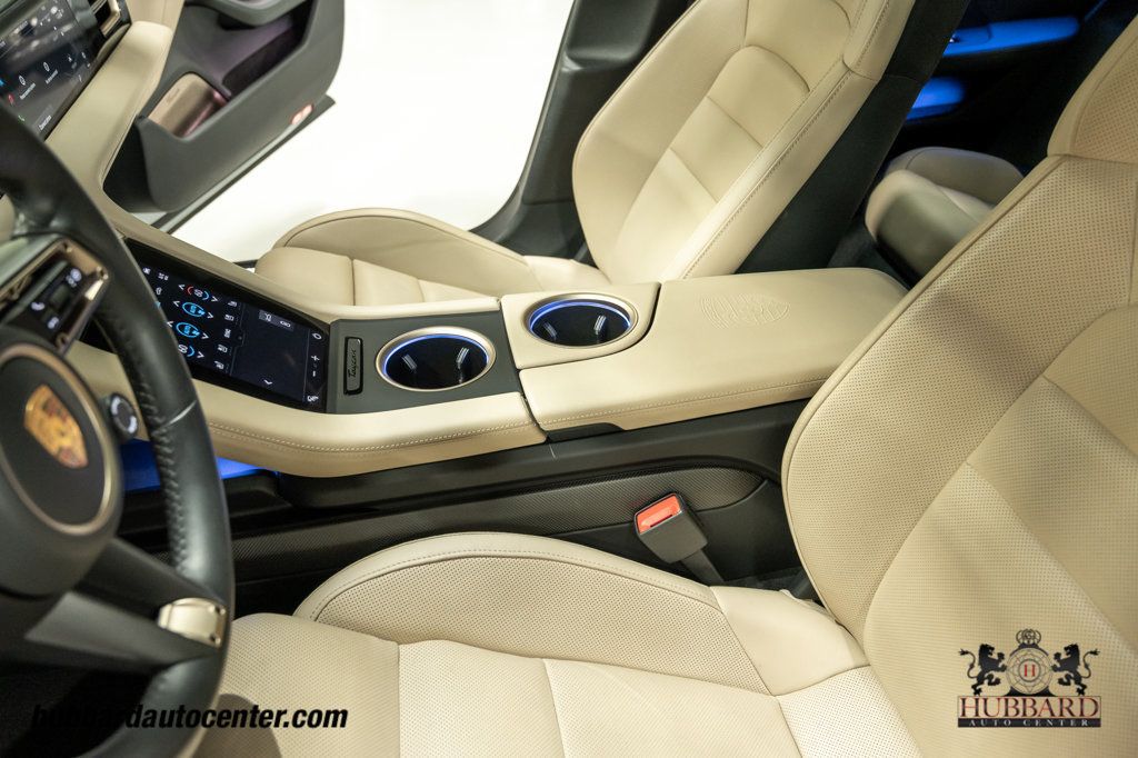 2020 Porsche Taycan Turbo S  - 23031226 - 19
