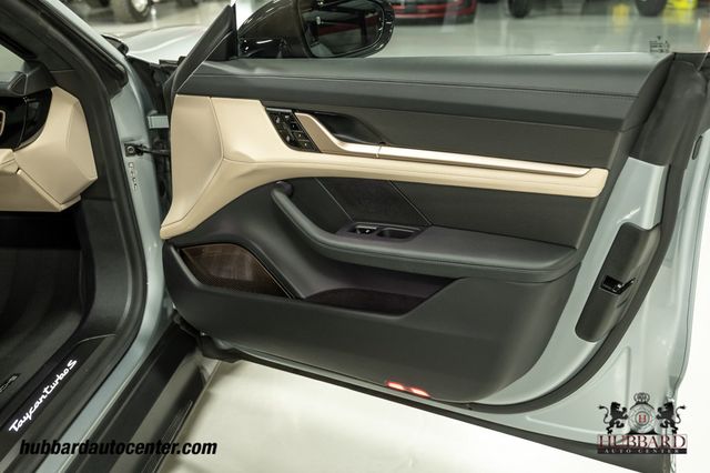 2020 Porsche Taycan Turbo S  - 23031226 - 22