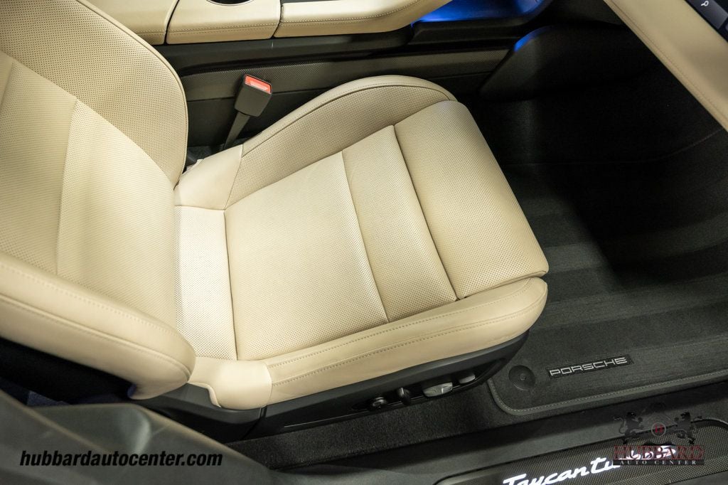 2020 Porsche Taycan Turbo S  - 23031226 - 24