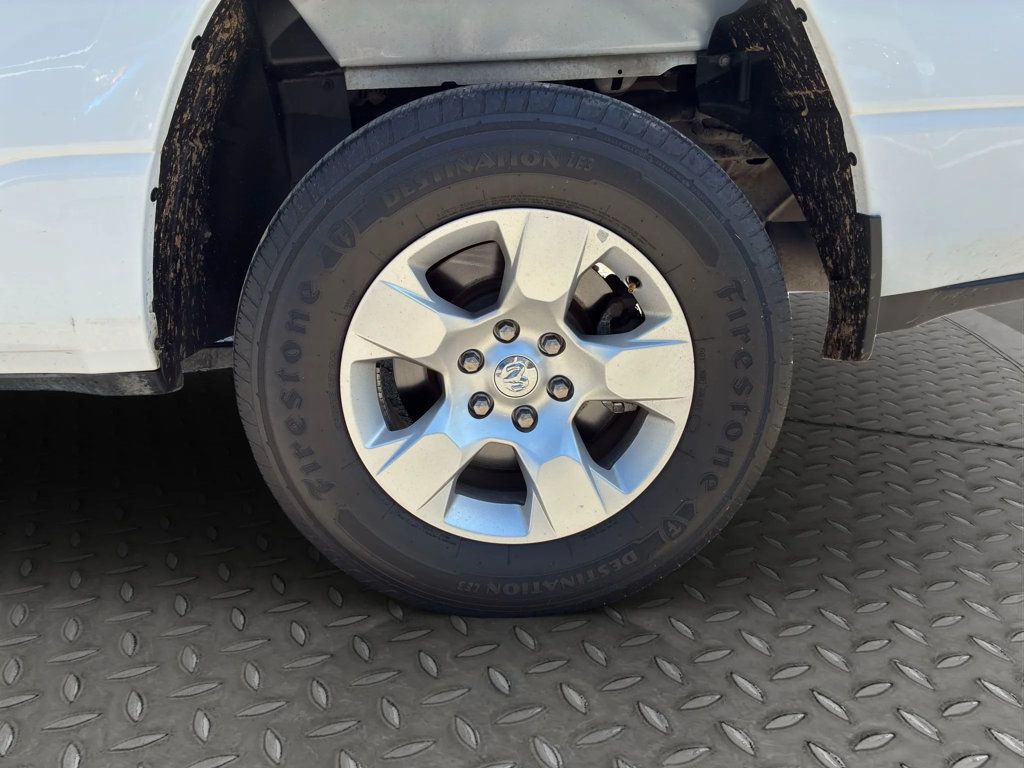 2020 Ram 1500 Big Horn 4x2 Quad Cab 6'4" Box - 23051534 - 24