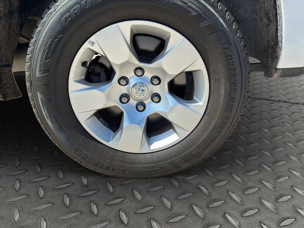 2020 Ram 1500 Big Horn 4x2 Quad Cab 6'4" Box - 23051534 - 25