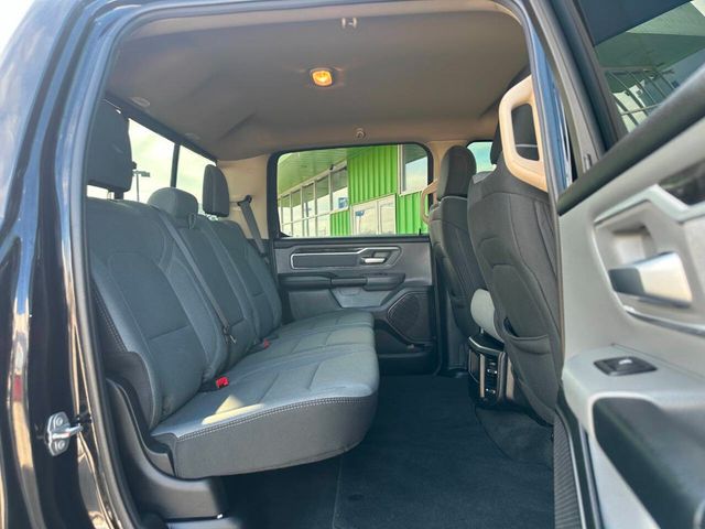 2020 Ram 1500 Big Horn 4x4 4dr Crew Cab 5.6 ft. SB Pickup - 22952526 - 16