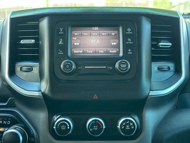 2020 Ram 1500 Big Horn 4x4 4dr Crew Cab 5.6 ft. SB Pickup - 22952526 - 24