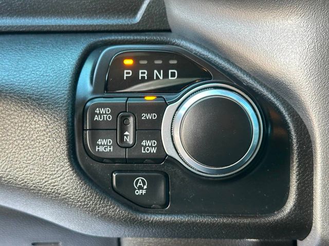 2020 Ram 1500 Big Horn 4x4 4dr Crew Cab 5.6 ft. SB Pickup - 22952526 - 33