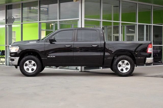 2020 Ram 1500 Big Horn 4x4 4dr Crew Cab 5.6 ft. SB Pickup - 22952526 - 3