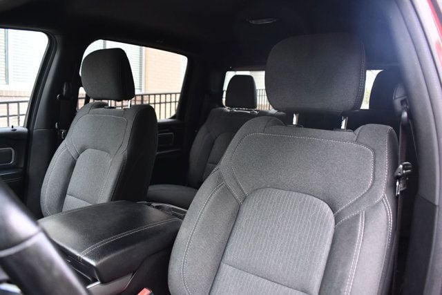 2020 Ram 1500 Big Horn 4x4 Crew Cab 5'7" Box - 23004079 - 25