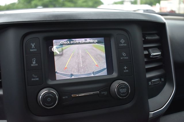 2020 Ram 1500 Big Horn 4x4 Crew Cab 5'7" Box - 22869653 - 11