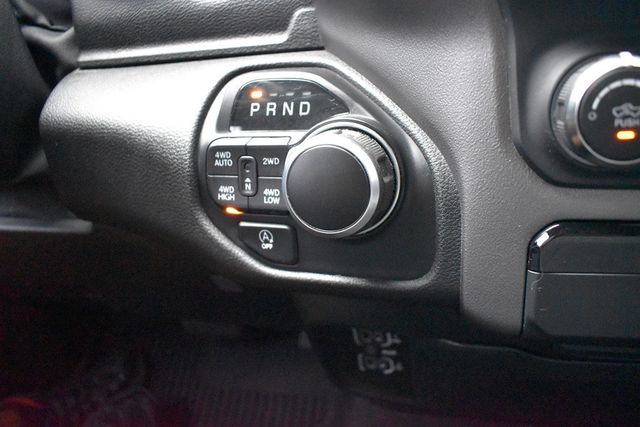 2020 Ram 1500 Big Horn 4x4 Crew Cab 5'7" Box - 22869653 - 13