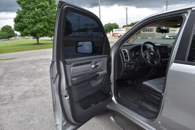 2020 Ram 1500 Big Horn 4x4 Crew Cab 5'7" Box - 22869653 - 37