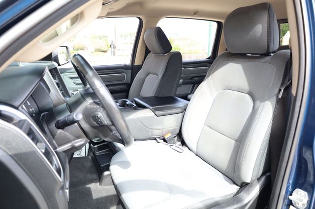 2020 Ram 1500 Big Horn 4x4 Crew Cab 5'7" Box - 22970739 - 13