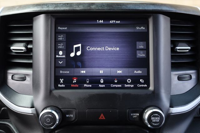 2020 Ram 1500 Big Horn 4x4 Crew Cab 5'7" Box - 22970739 - 38