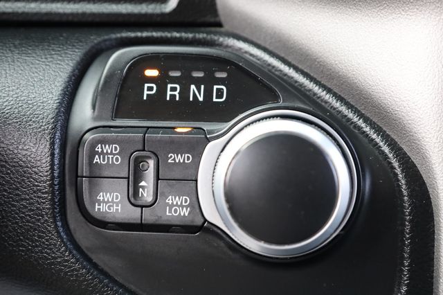 2020 Ram 1500 Big Horn 4x4 Crew Cab 5'7" Box - 22970739 - 43